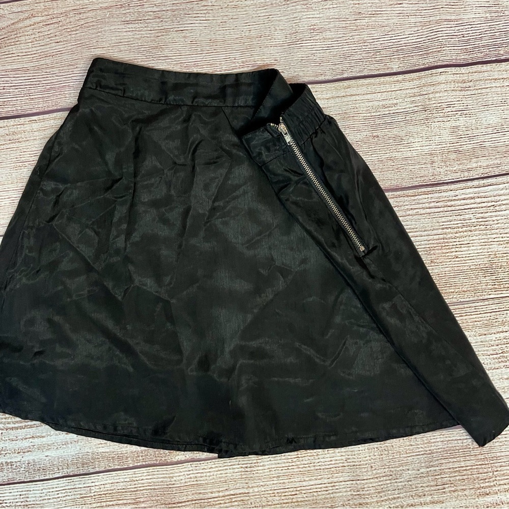 Tobi Mini Skirt - Picture 3 of 8